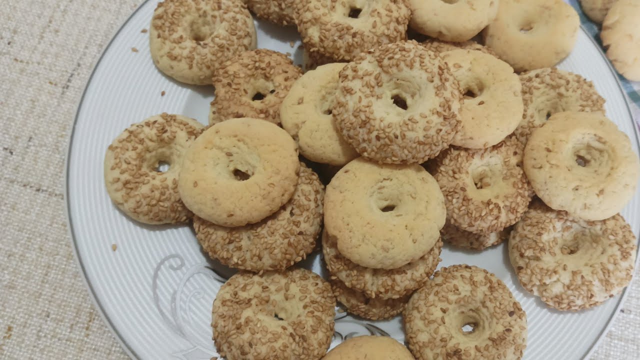 المطبخ التونسي 🇹🇳 بسكويت كعك الجلجلان بيضة واحدة وكمية وفيرة بدون ماكينة اقتصادية بنة على بنة