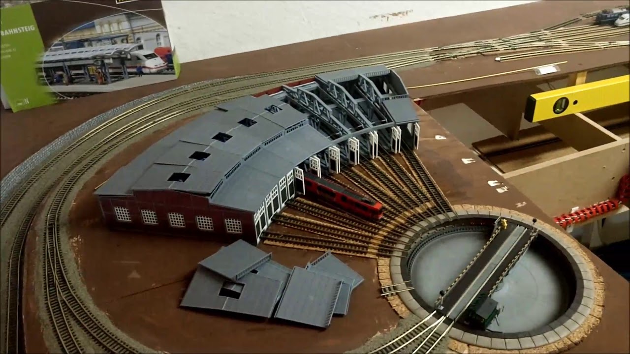 U6 Spur N Großstadt Anlage im Bau, Drehscheibe mit Sound, Lokschuppen