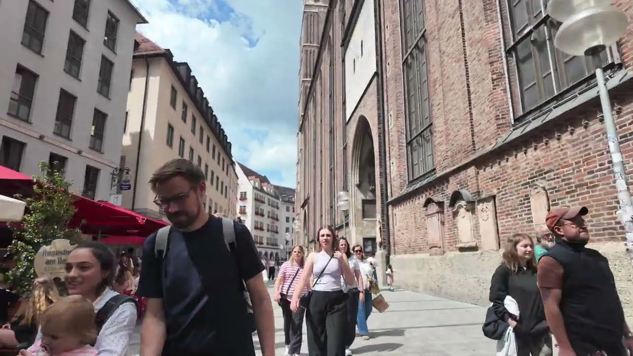 Munich&rsquo;s Iconic Frauenkirche | Silent Tour of the Gothic Cathedral