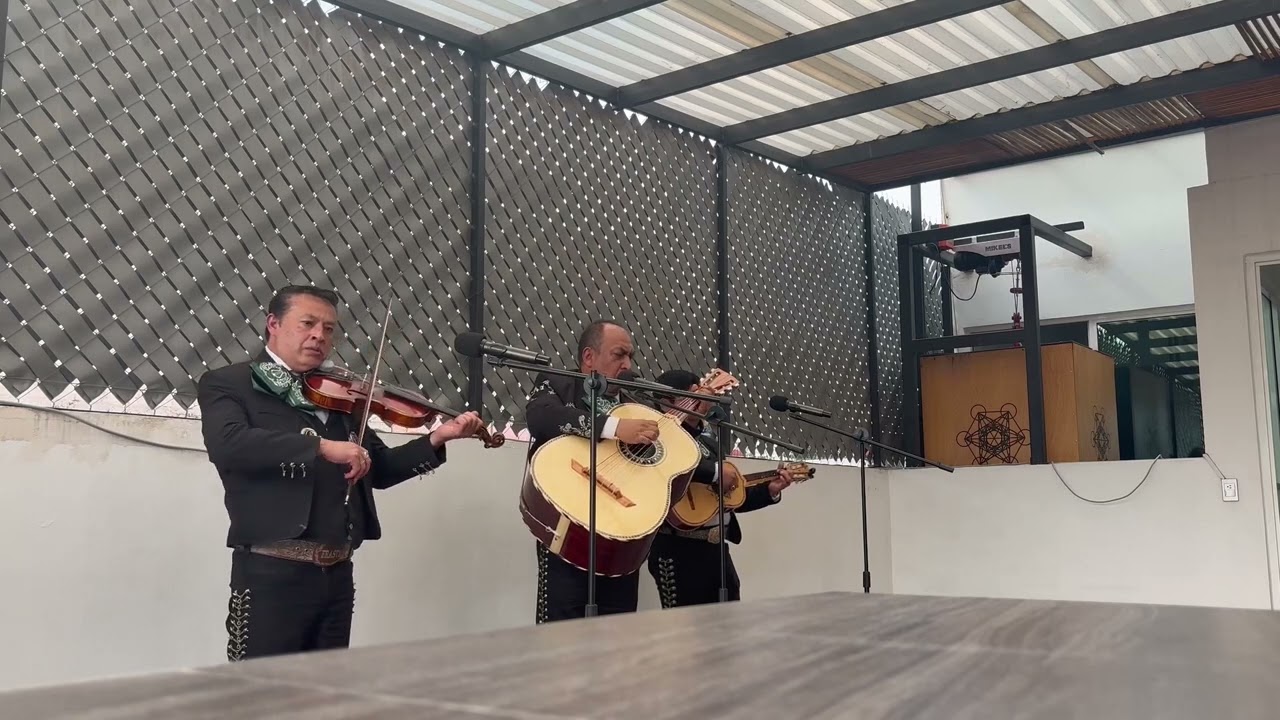 Un motivo… Mariachi La Estrella de Jalisco 