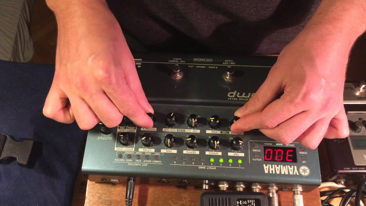 Yamaha UD-Stomp Modulation Delay VS Selmer Auto-Rhythm Drum Machine