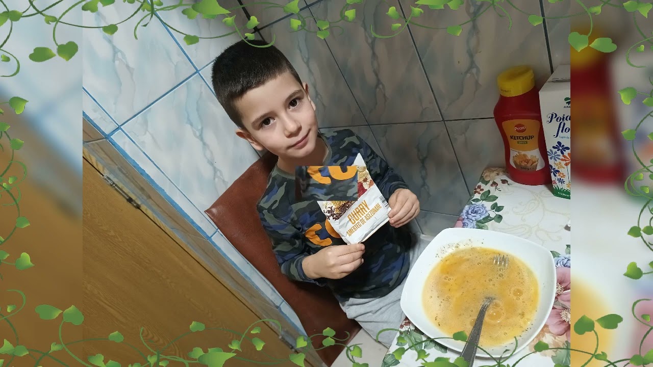 Bucatarii fac un aperitiv din foi de tortilla taiate,amestecate cu  bunataturi-David,Eric si Coco😘
