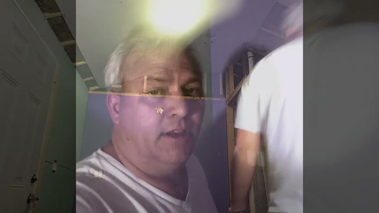Для вырезания отверстий в гипсокартоне.