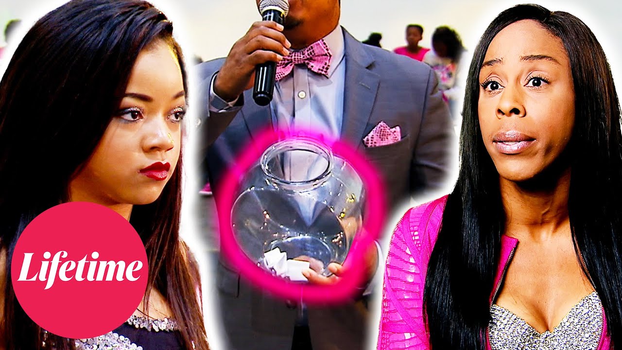 The Dolls' FIRST FISHBOWL FREESTYLE! | Bring It! | Lifetime