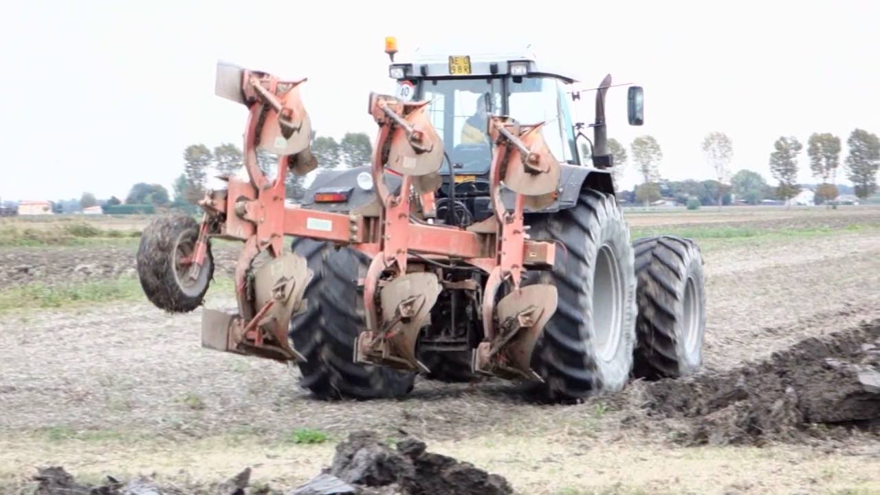Massey Ferguson 8160 + trivomere De Franceschi 15 fuorisolco