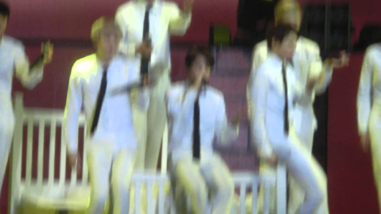 [FANCAM] 150829 BTS Live In HK : THE RED BULLET - Embarrassed