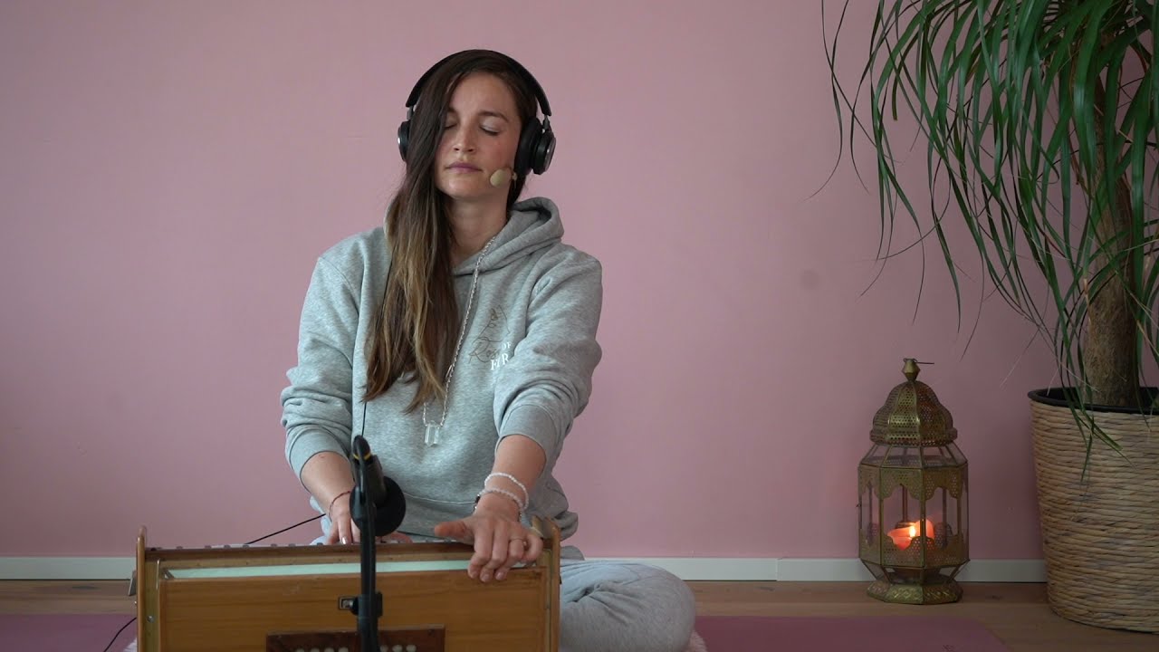 #107 Podcast - Ananda Ma - Mantra mit Wanda Badwal
