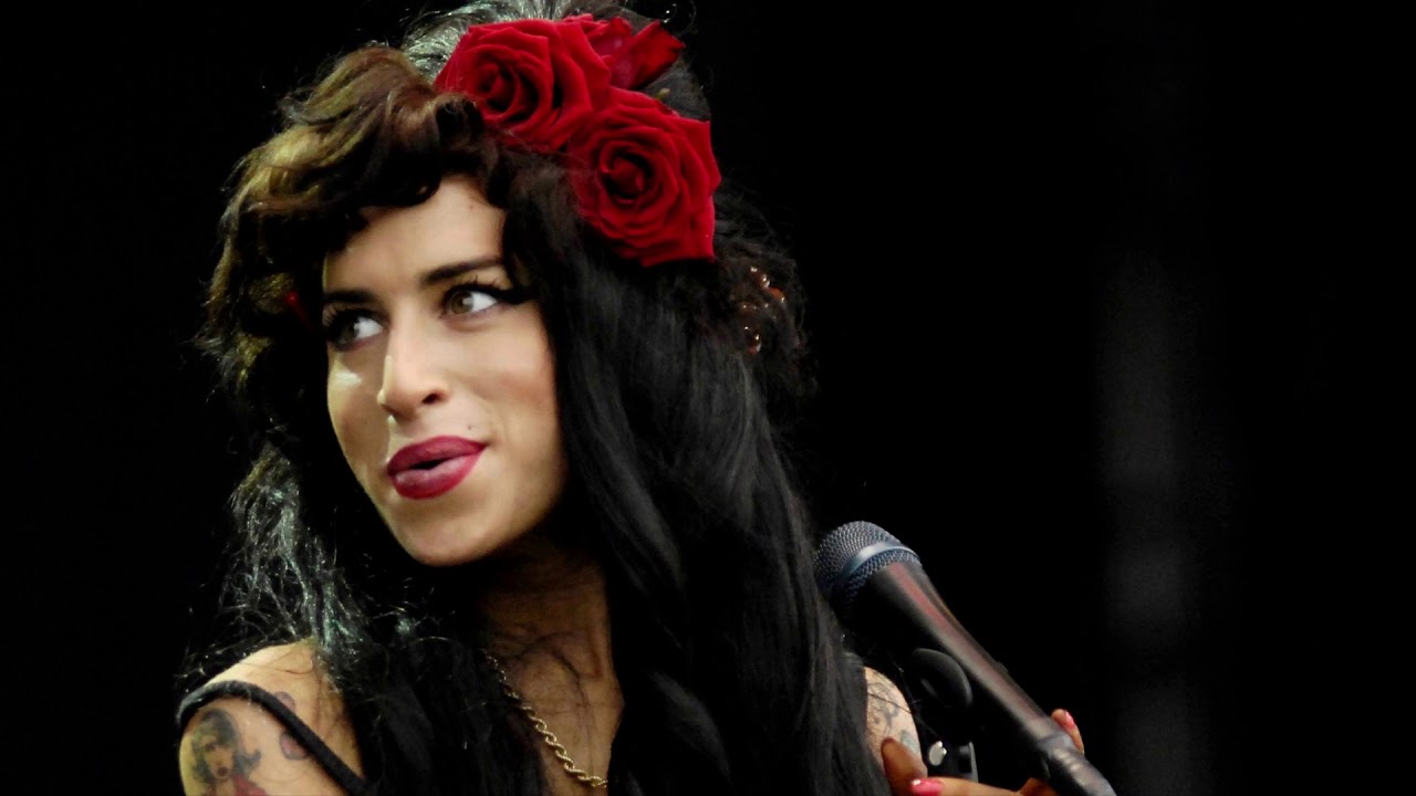 Amy Winehouse - Back to Black Trap by Kiolito