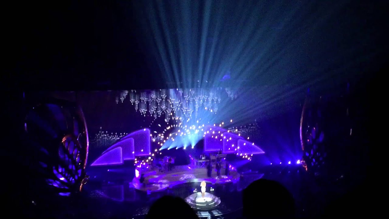 Mariah Carey - Hero live (Las Vegas) Feb 19 2016