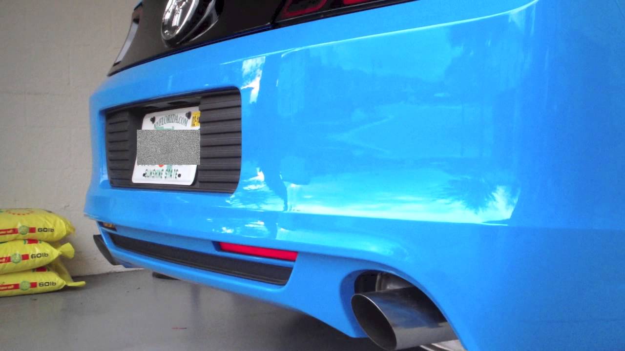 2013 Ford Mustang V6 OEM Exhaust vs. Pype-Bomb Axle-Back Exhaust