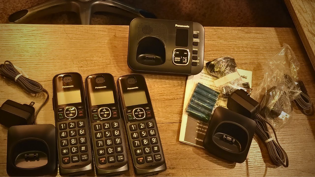 PANASONIC KX-TGE633M CORDLESS PHONE HANDSET BLACK - Product Video