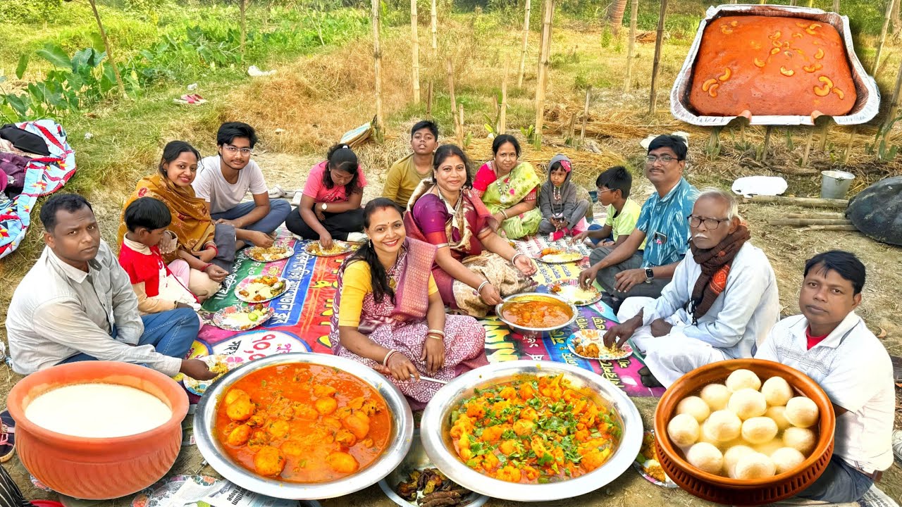 বড়দিনে সবাই মিলে নদীর ধারে পিকনিক বেশ জমে গেল । কাটা হল ১.৫ কেজি কেক।