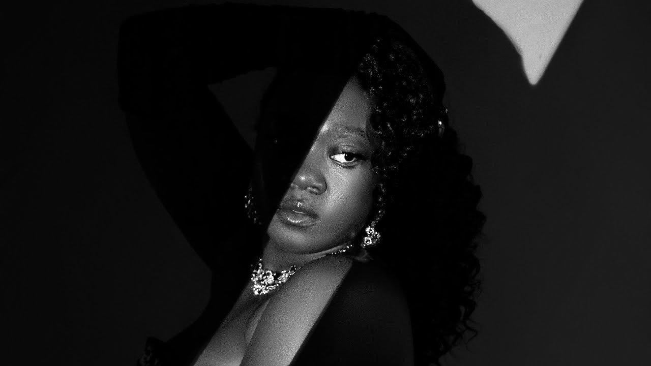 Dramatic Lighting Setup | Creating Mood with Shadows Photography ￼