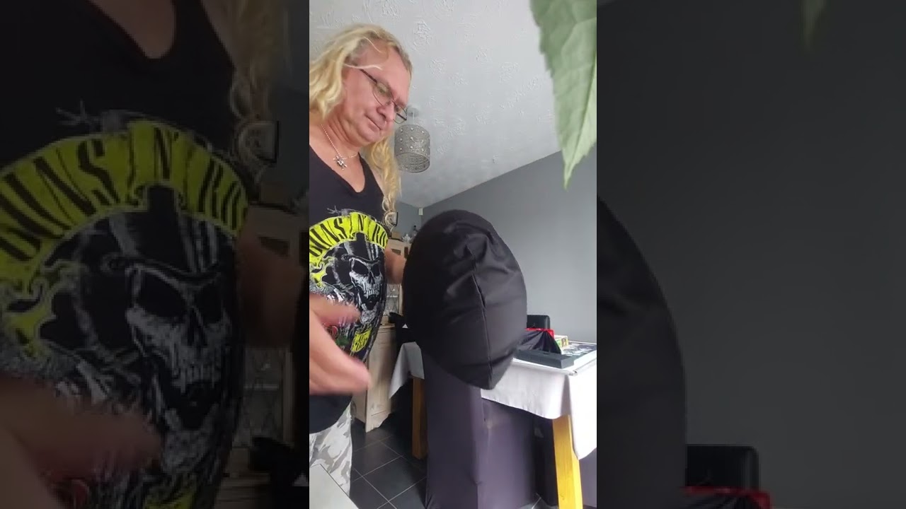 Ruroc Atlas 4.0 Liquid Carbon unboxing.