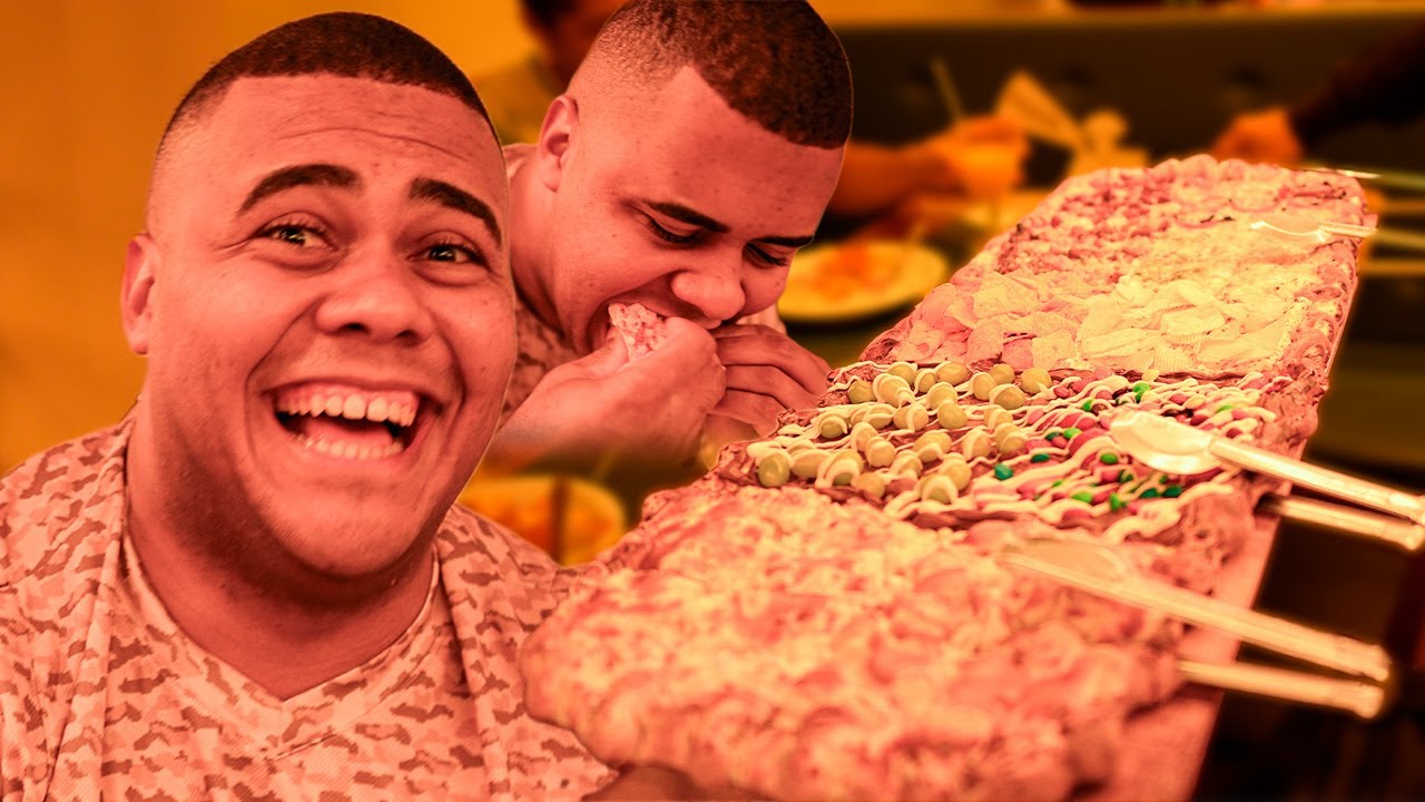 BITELO DETONOU UMA PIZZA DE 1 METRO COM SEUS FAMILIARES