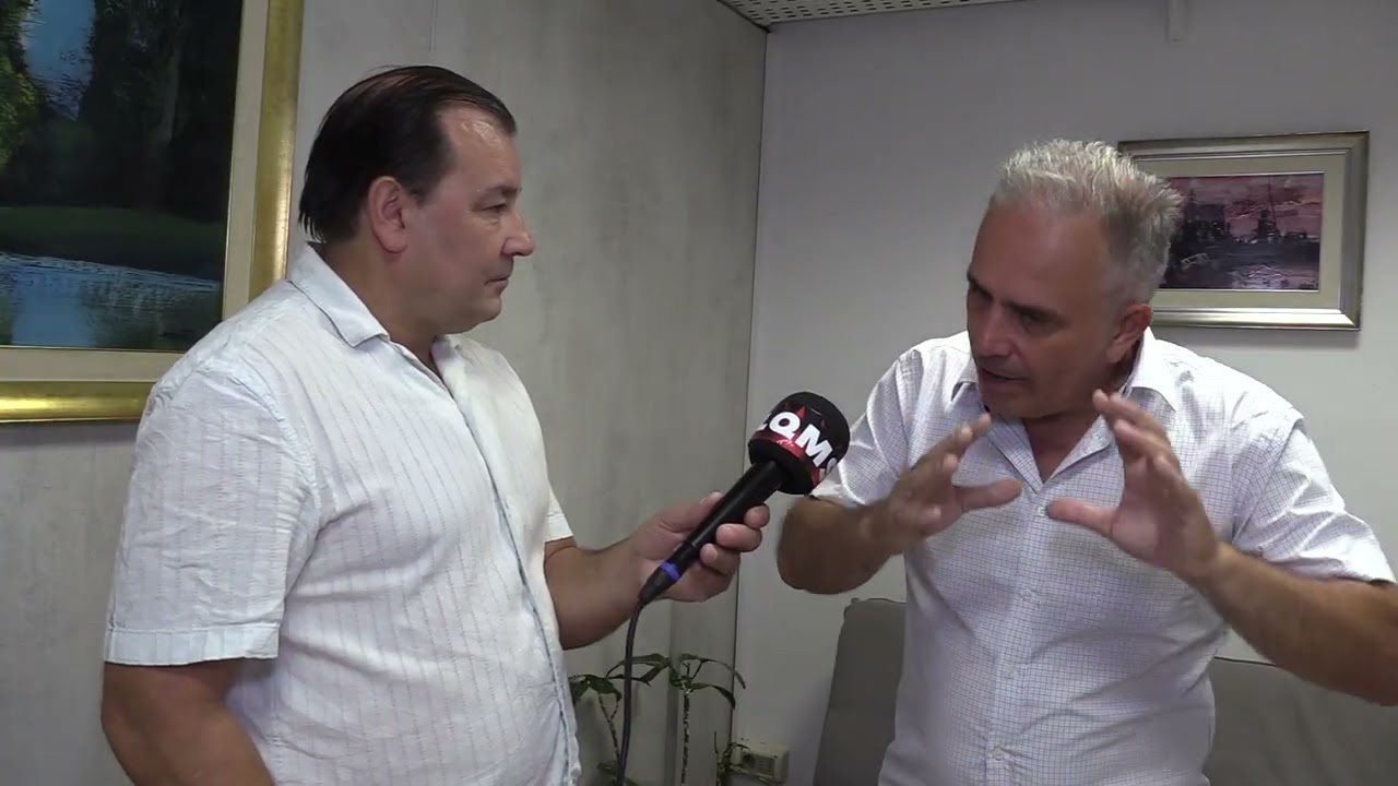 Terminada la reunion con Ministra Vivienda, dialogue con director por la oposición Alfonso Lerete,