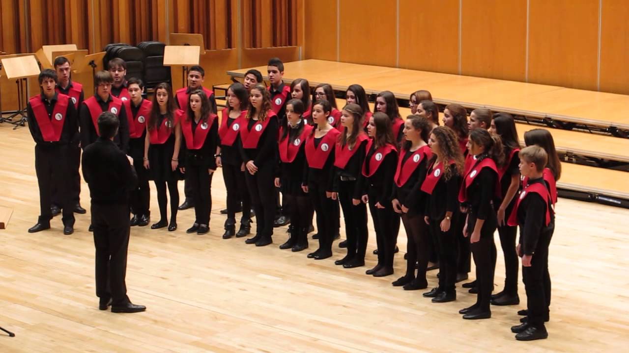 Ave María - Julio Domínguez. Coro Juvenil Escuela de Música Divertimento.