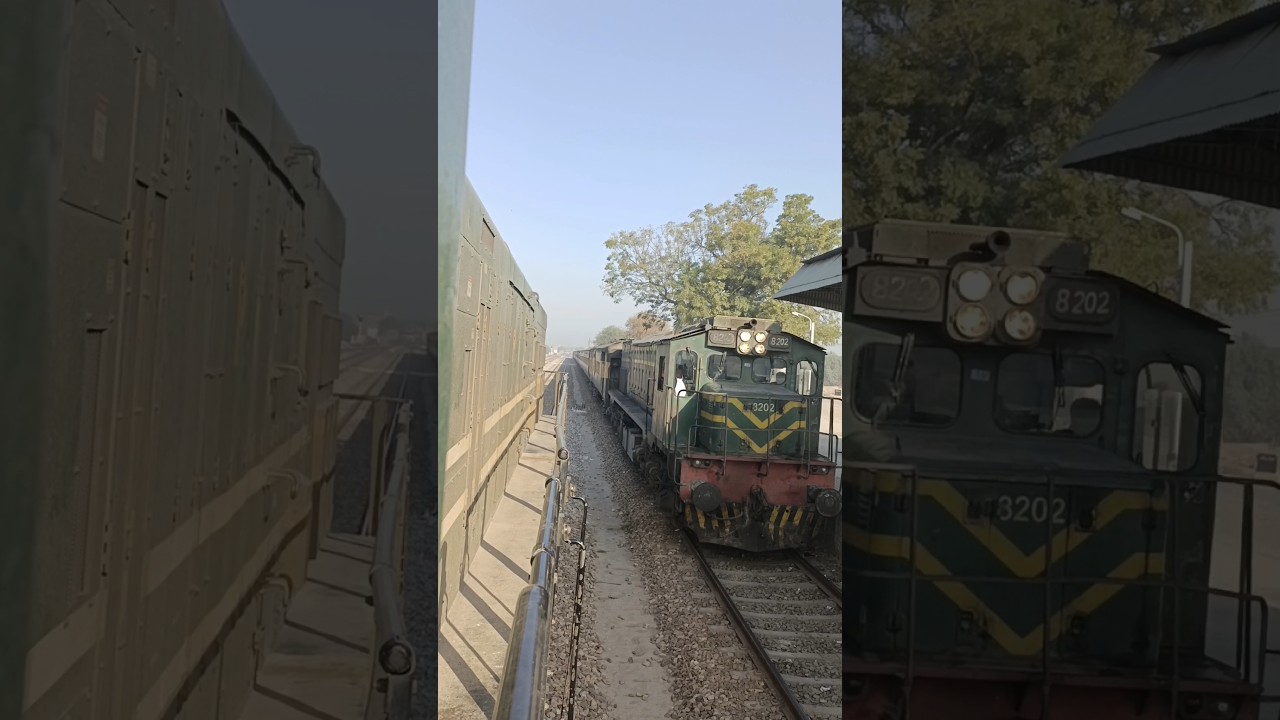 |12-DN Hazara Express Arrival Shujabad Railway Station Lead By HGMU-30 With Active Warning Bell|