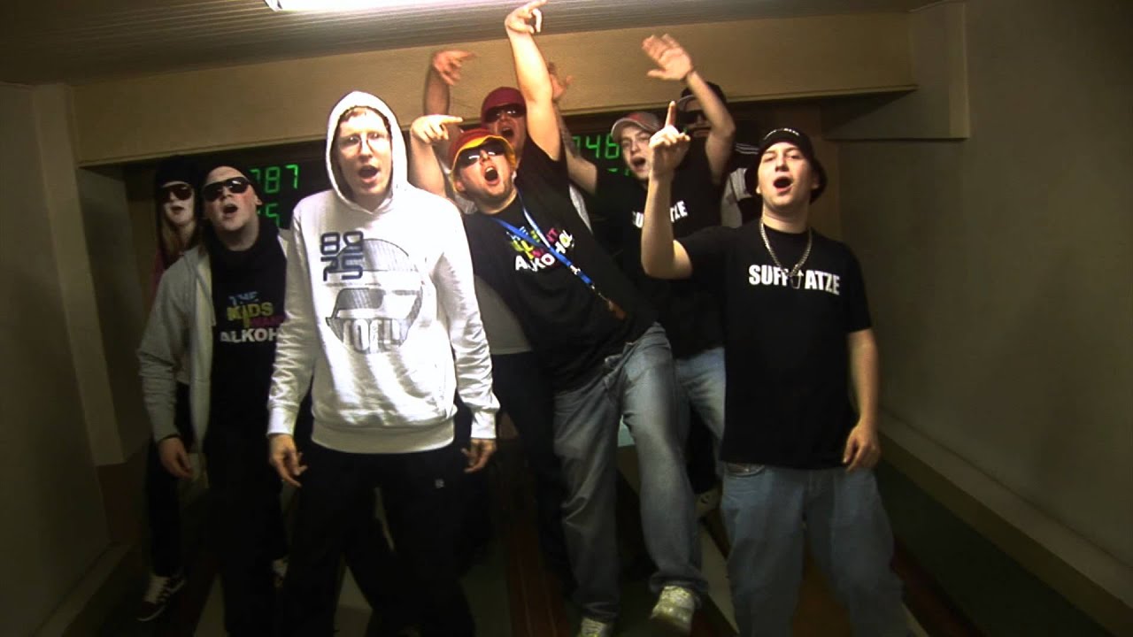 Hepatitis Blau feat. Alfi Hartkor - HotKacknZu