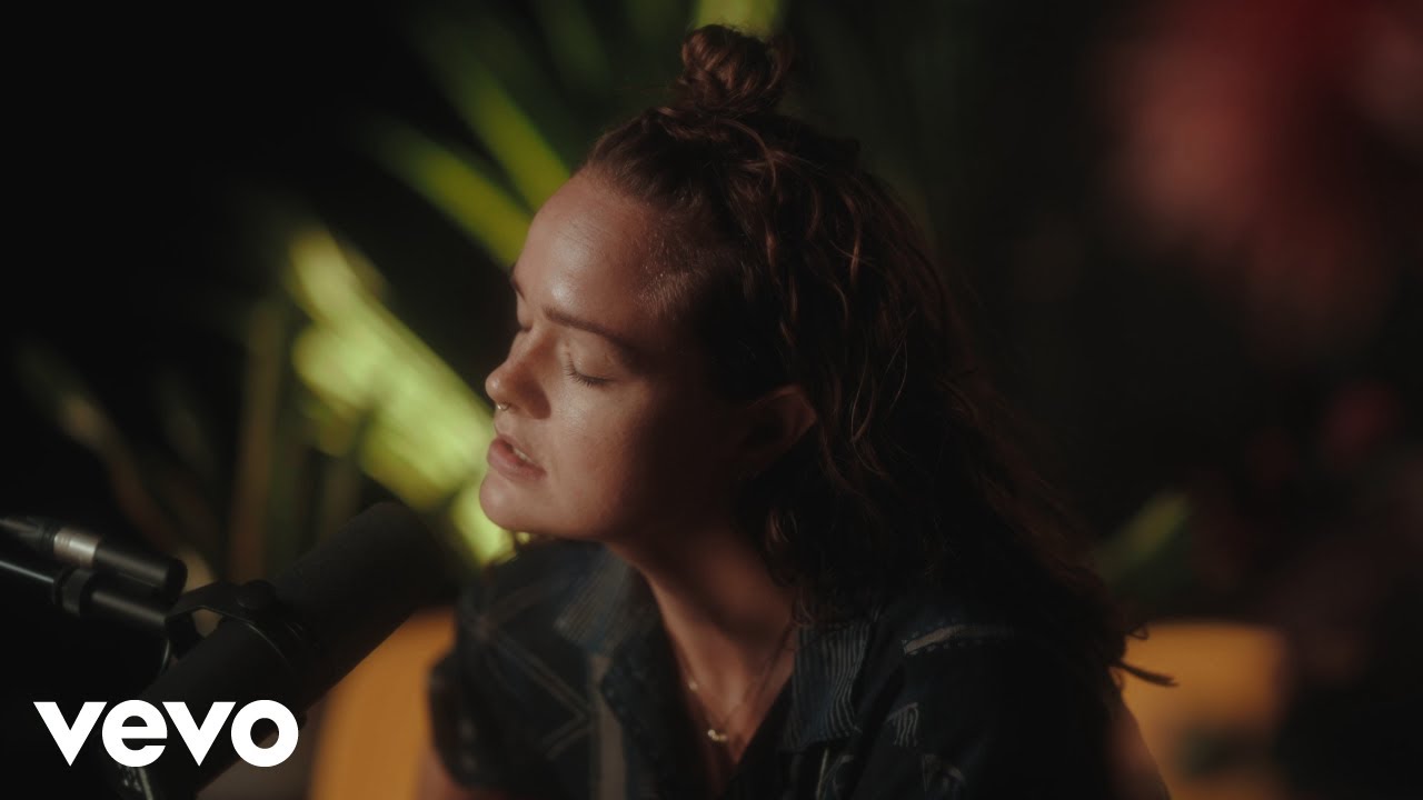 Winnie Raeder - I Never Danced (Live from London)