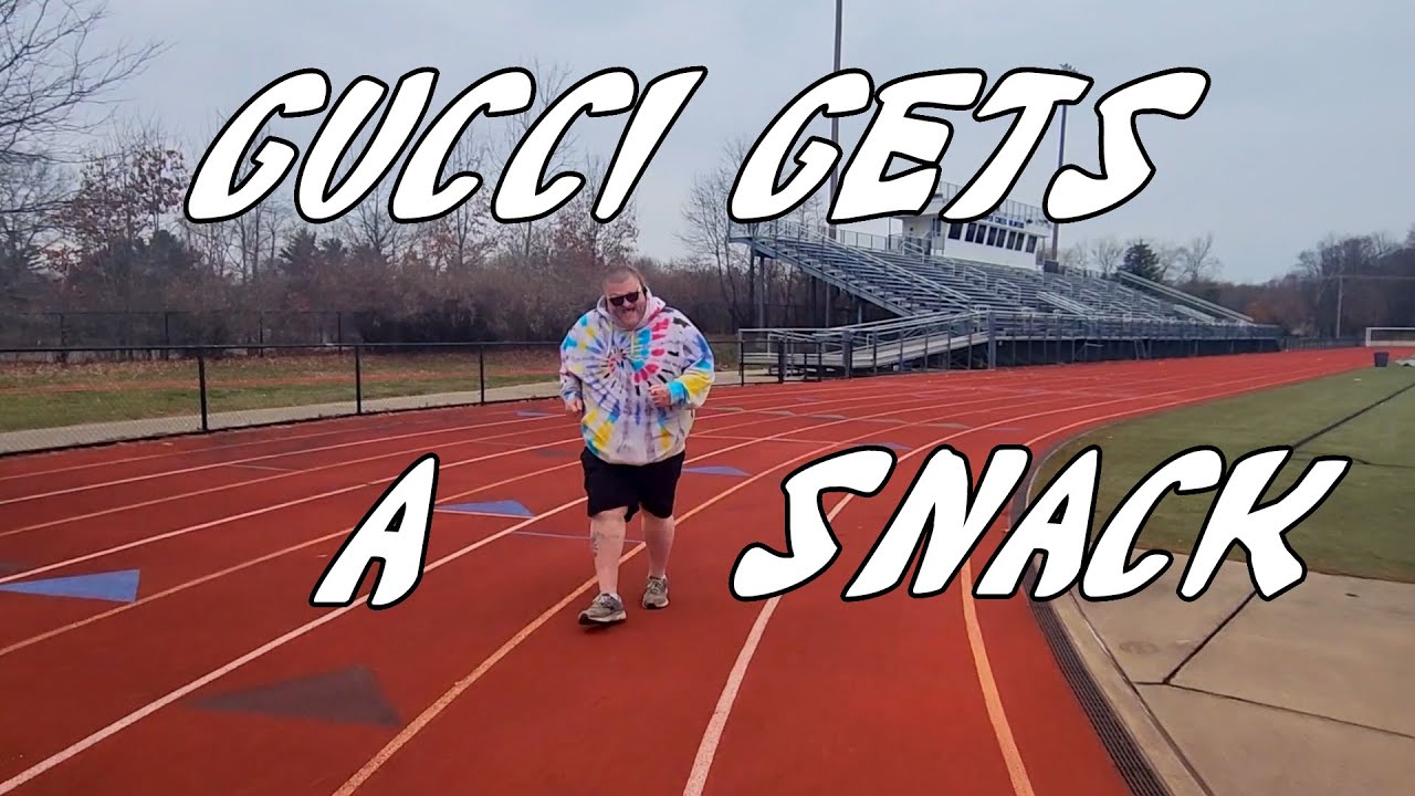 Gucci Gets A Snack