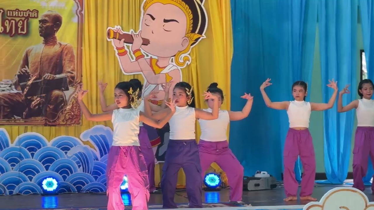 การแสดงวันภาษาไทยและวันสุนทรภู่ ระดับ ป.1-ป.3