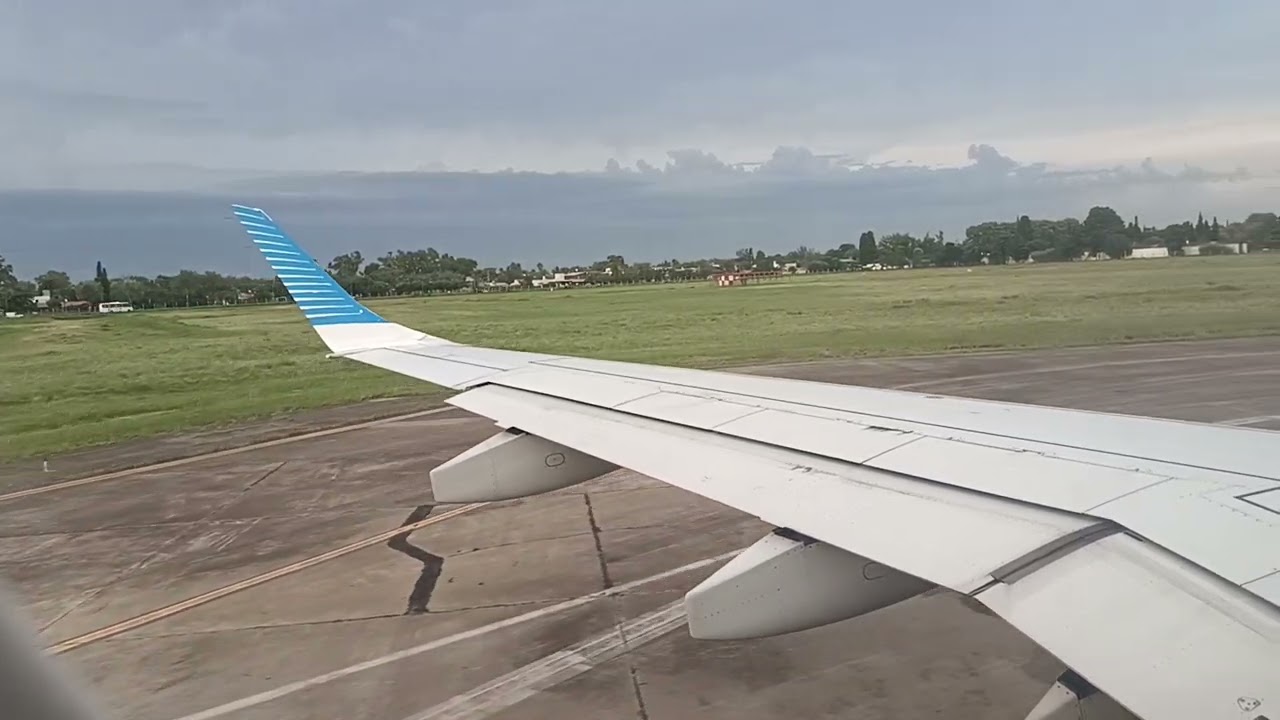 Aerolineas Argentinas - Embraer 190 - Despegue del Aeropuerto Int. Rosario