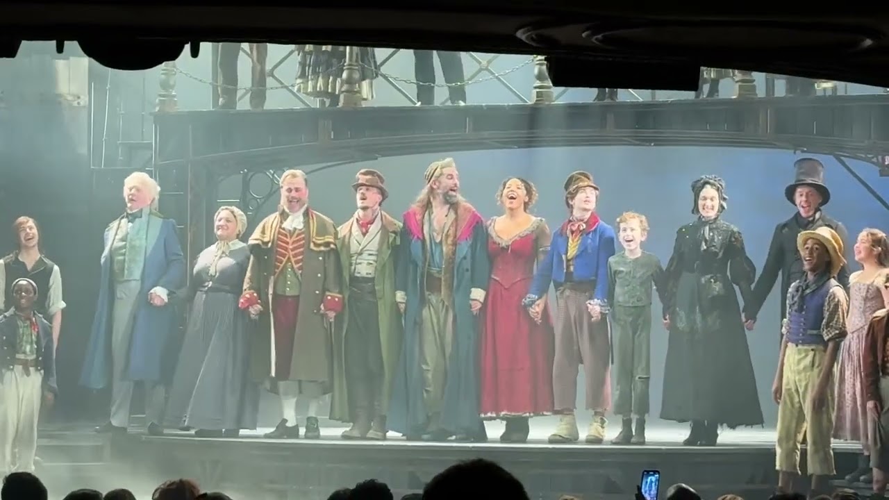Oliver! Opening Night bows Gielgud Theatre 14/1/25 - Simon Lipkin Shanay Holmes