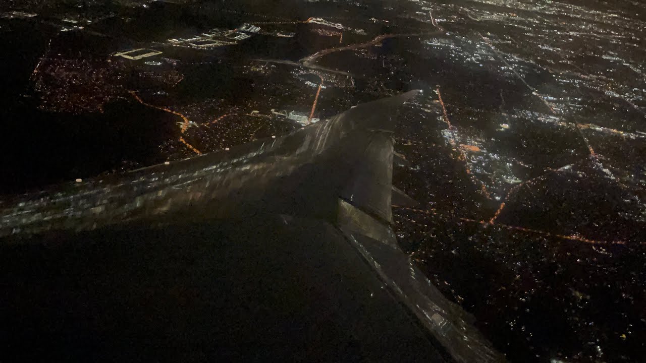 American Airlines 787-9 Dreamliner Humid Landing into Dallas Fort/Worth International Airport (DFW)