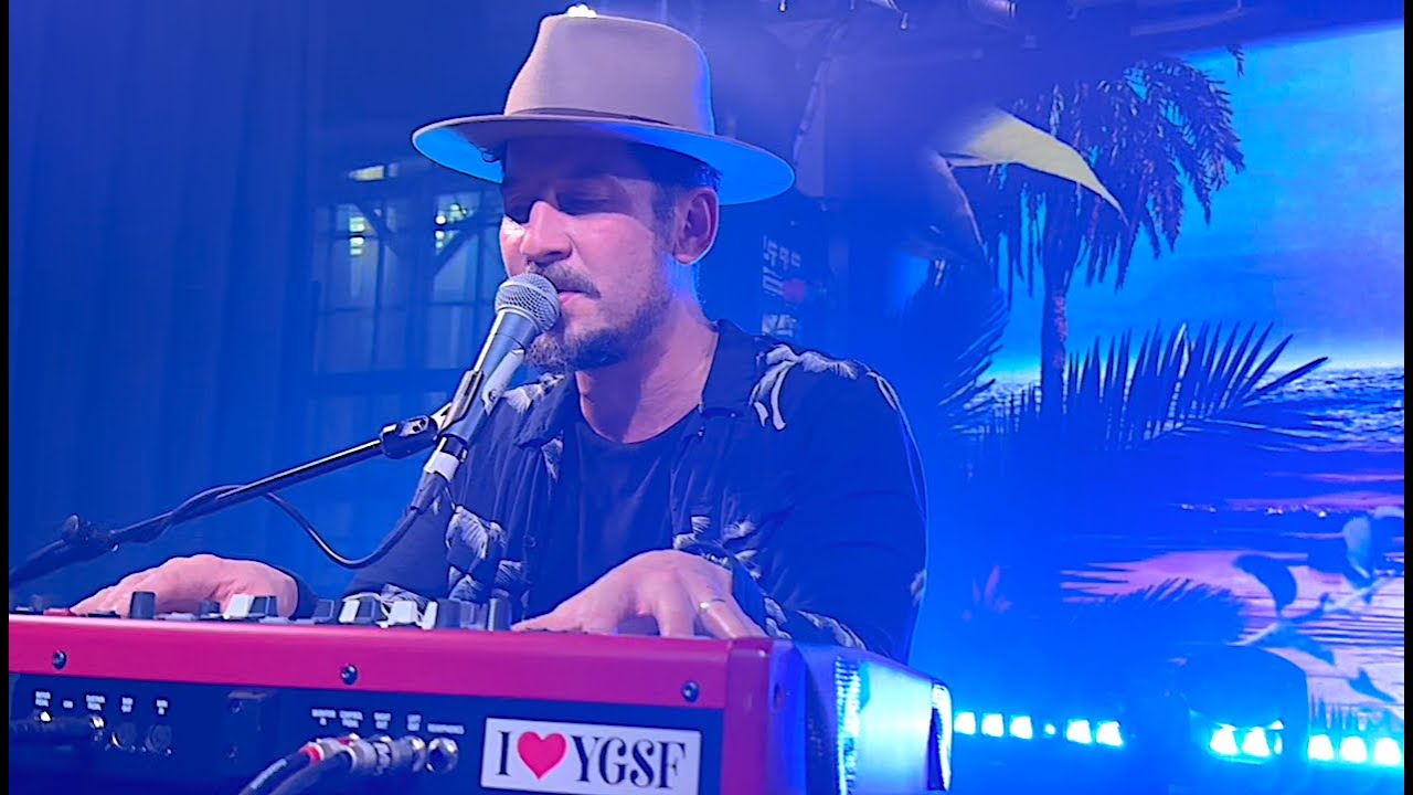 YOUNG GUN SILVER FOX - UNDERDOG - live in Stocholm 17 Jan 2026
