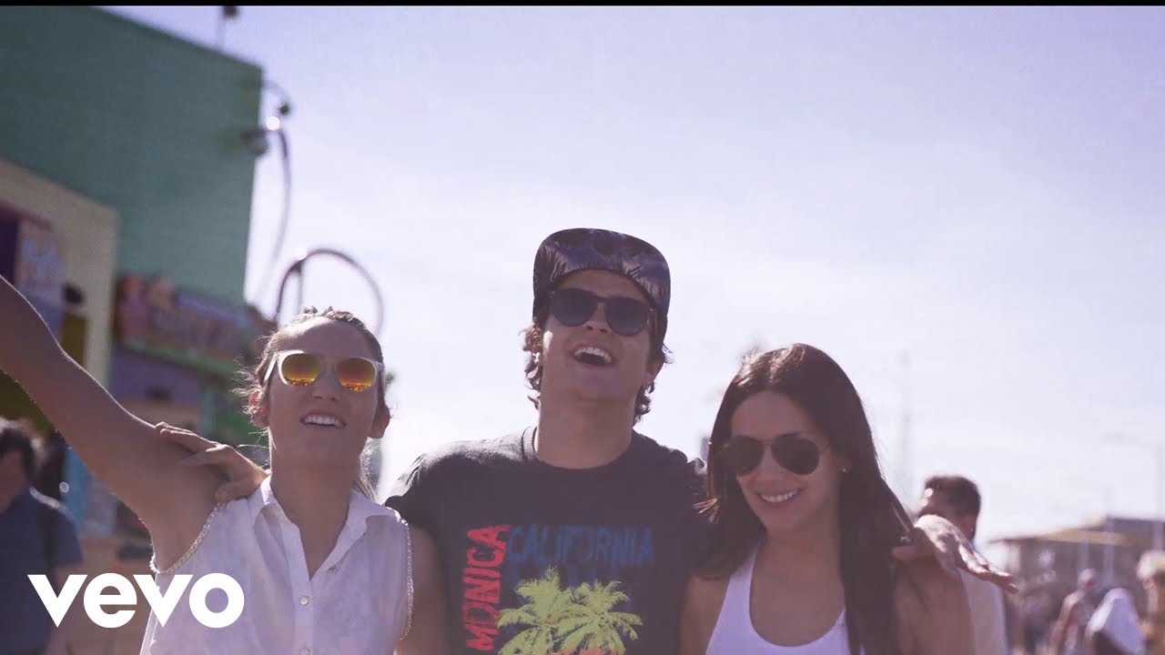 Peter Pan El Musical - Forever Young ft. Augusto Schuster, Daniela Castillo, Josefina Fiebelkorn