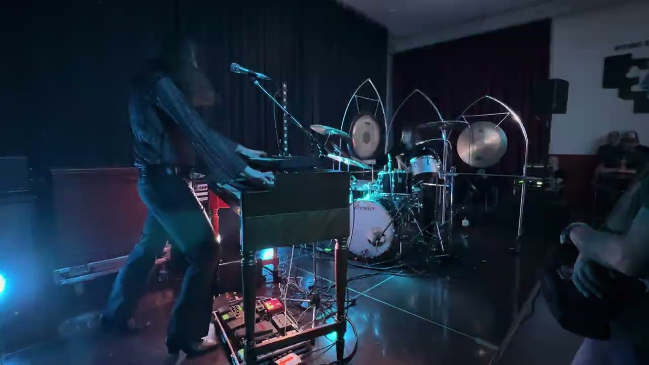 Moundrag - Morning Epitaph + Limbo @ Pabellón Universitario Vitoria-Gasteiz (11/02/2026)