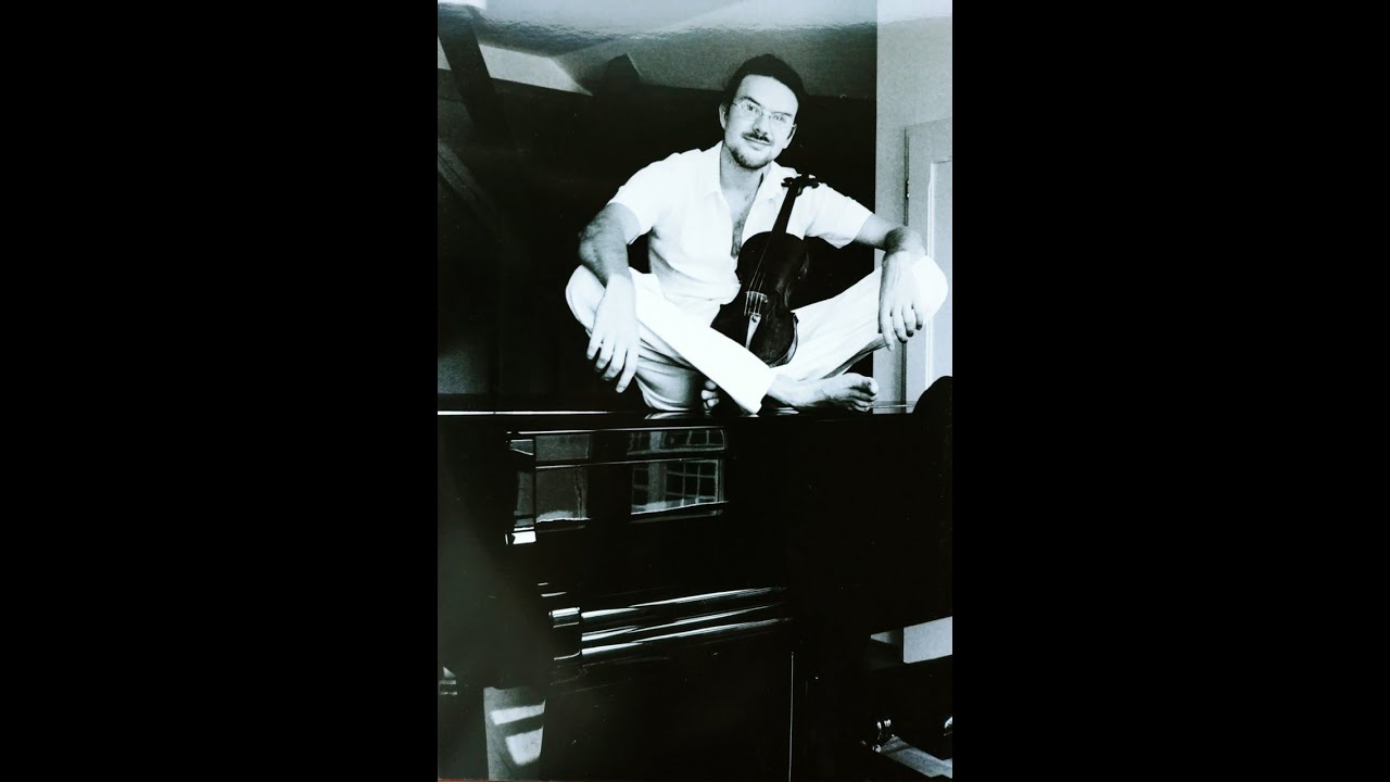 VEJVODA PLAYS RAVEL&acute;S TZIGANE