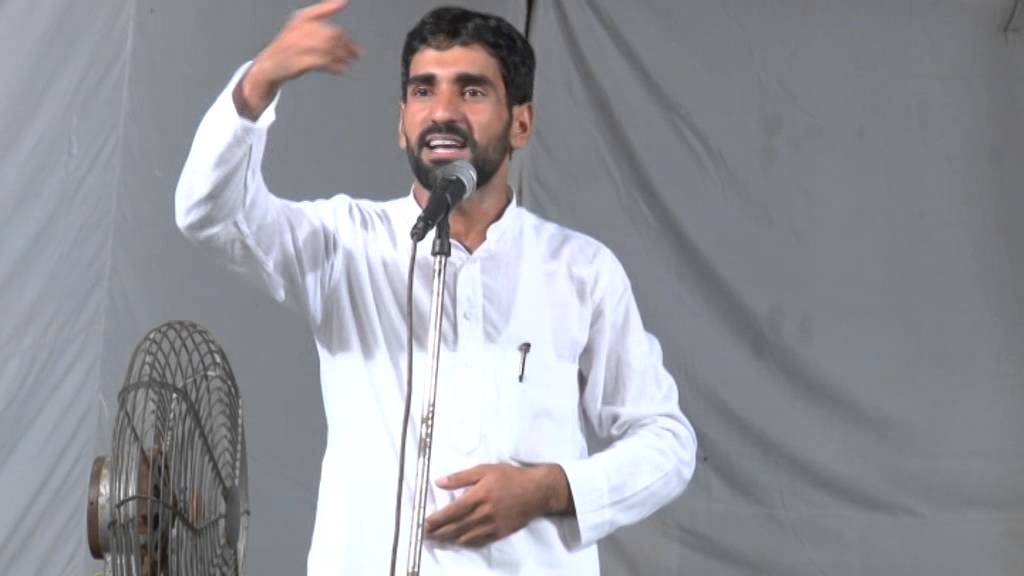 Gaurav Jha of ABVP addressing JNUSU Presidential Debate 2015 [watch from 16:30]