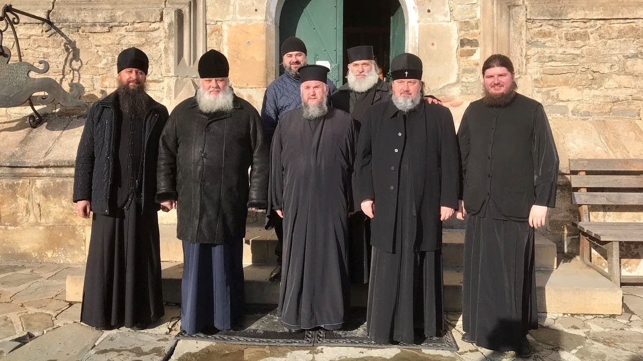 Митрополит Иоанн поклонился святыням румынских монастырей (2019)