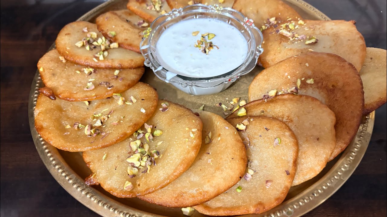 आसान तरीके से आटे का टेस्टी मालपुआ बनाये देखकर आप हैरान रह जायेगें / Aata Tasty Malpua Recipe 😋🌹🌹
