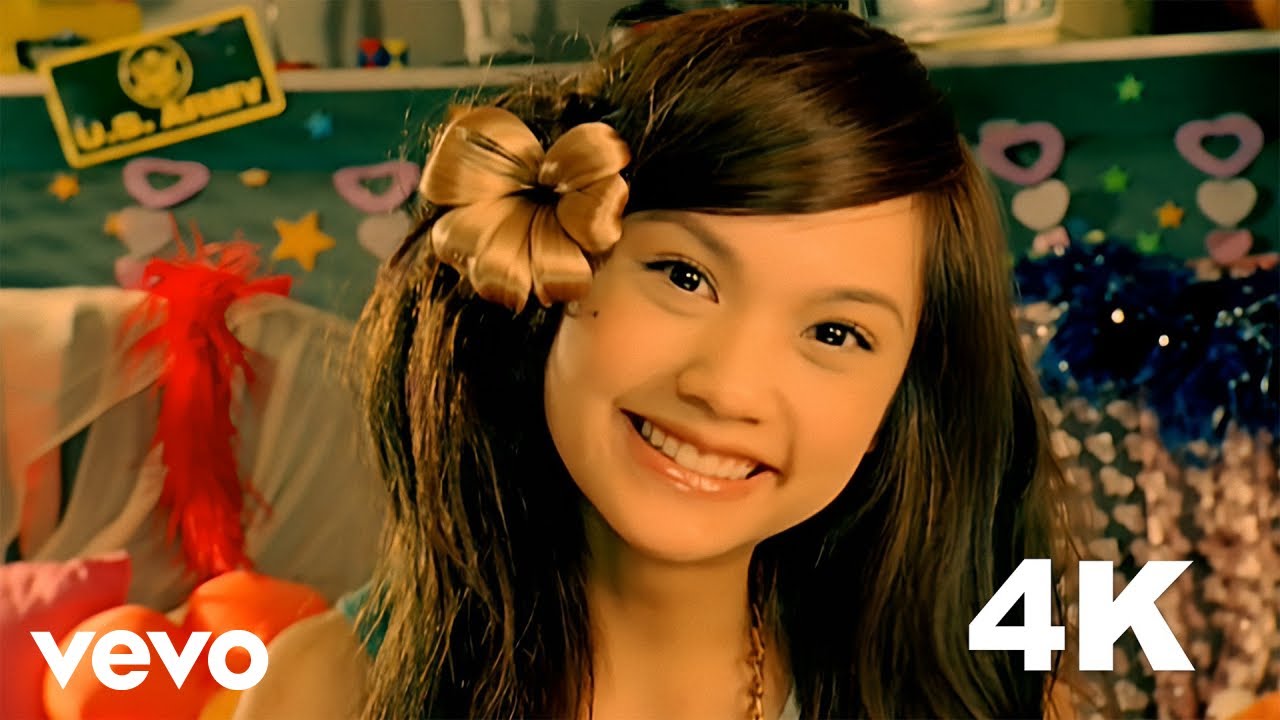 Rainie Yang - 楊丞琳 Rainie Yang《慶祝》Official Video (4K UPGRADE)
