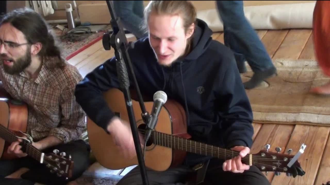 21-hours akhanda kiirtana in Ananda Shivanii by Virat