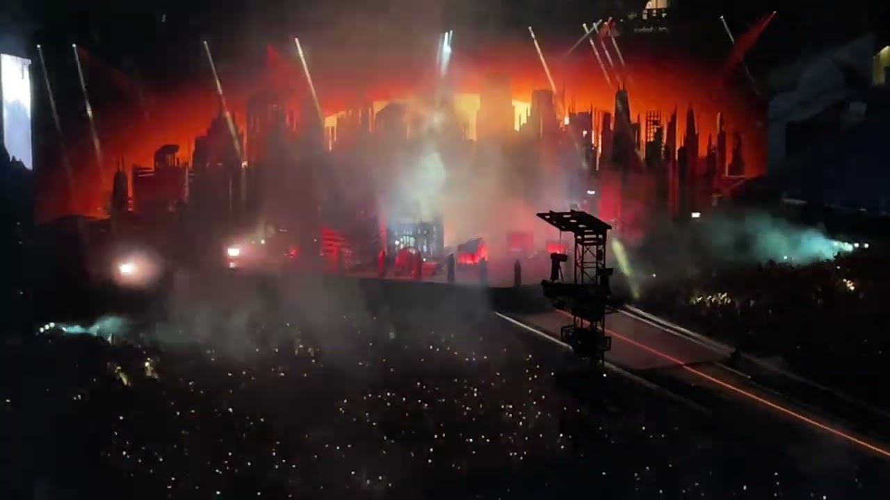 The Weeknd @ Lumen Field in Seattle, WA 8/25/22 (Intro first 5 Min)