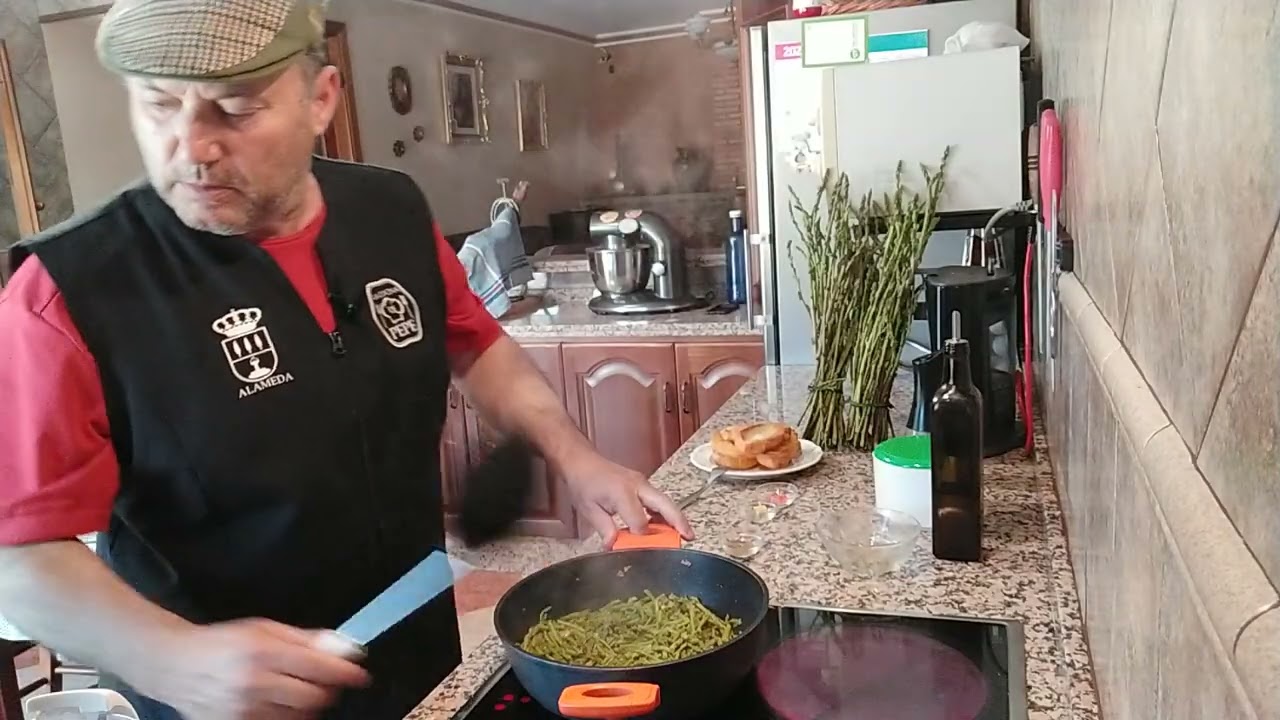 #porrilla de espárragos trigueros al estilo de pepe #cocinarica#cocinaandaluza#y sabrosa