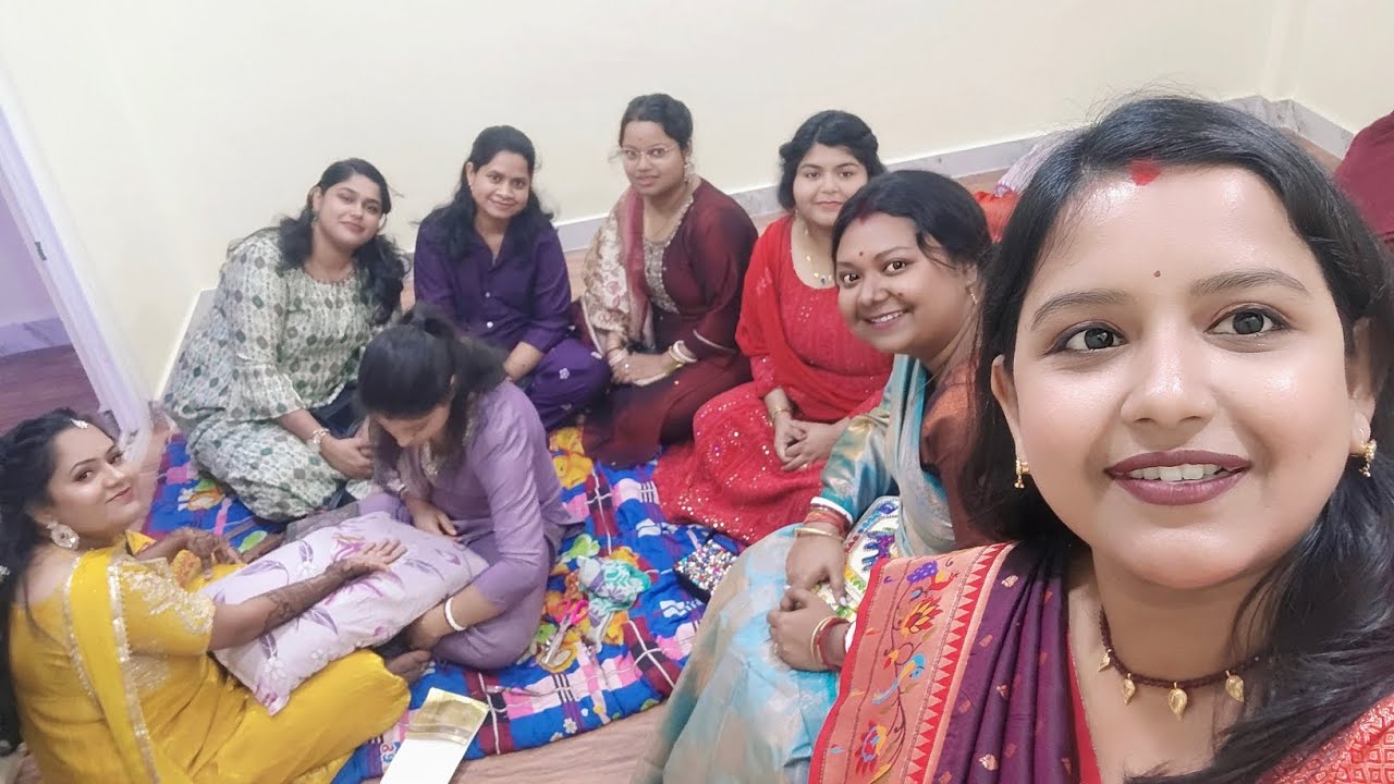টাব্বুর মেহেন্দিতে আমরা বান্ধবীরা 🌹🌿