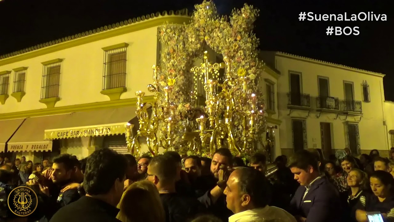 Pasa la Virgen Macarena (Hdad. Santísima Trinidad) | La Oliva de Salteras | Villalba del Alcor 2018