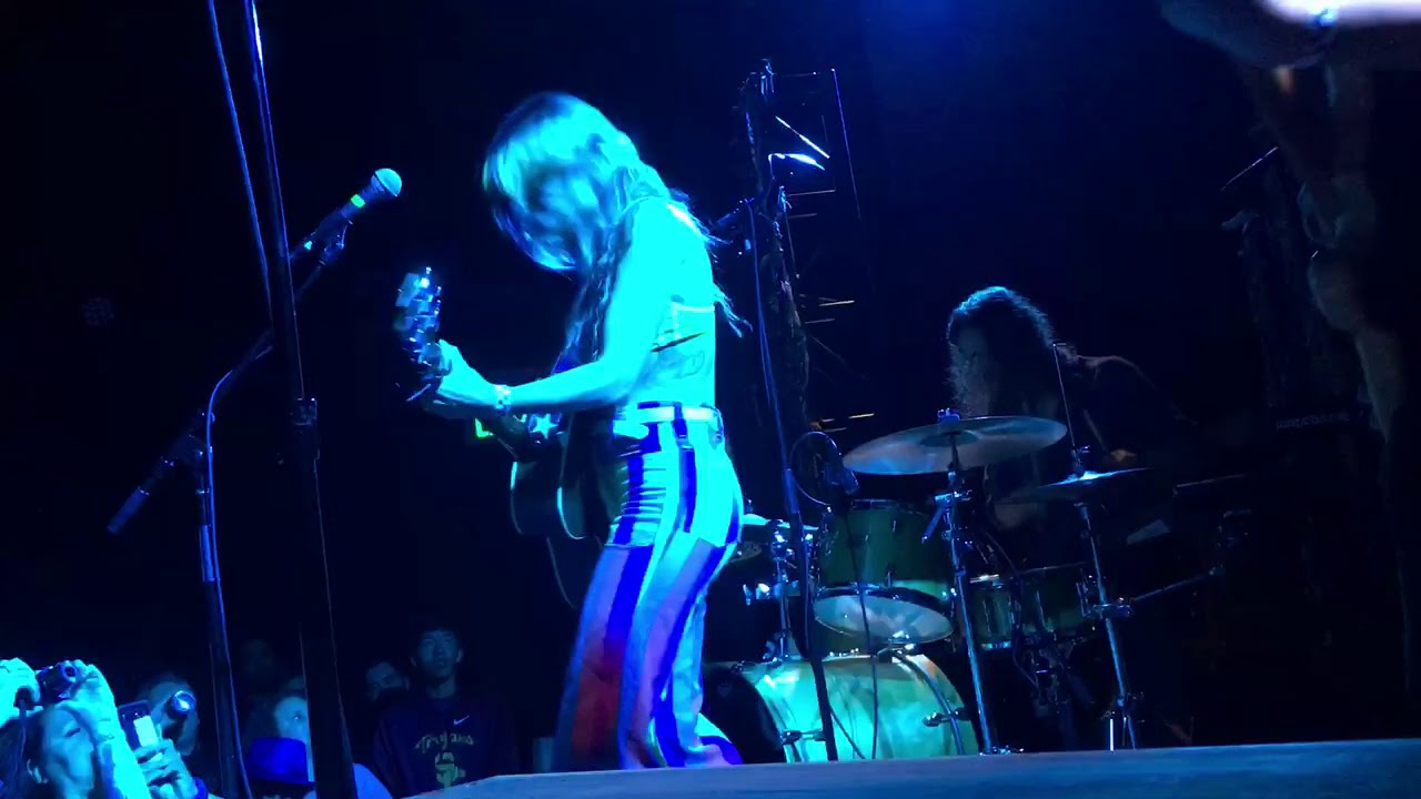 Make Love to Myself- Lauren Ruth Ward- Live at The Chapel in SF (5-25-18)
