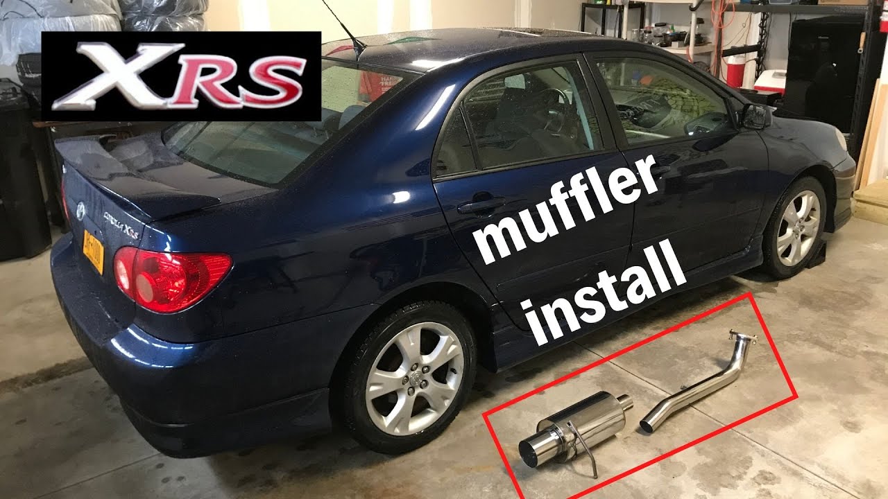 Установка выхлопной системы от задней оси на Toyota Corolla XRS 2005 года.