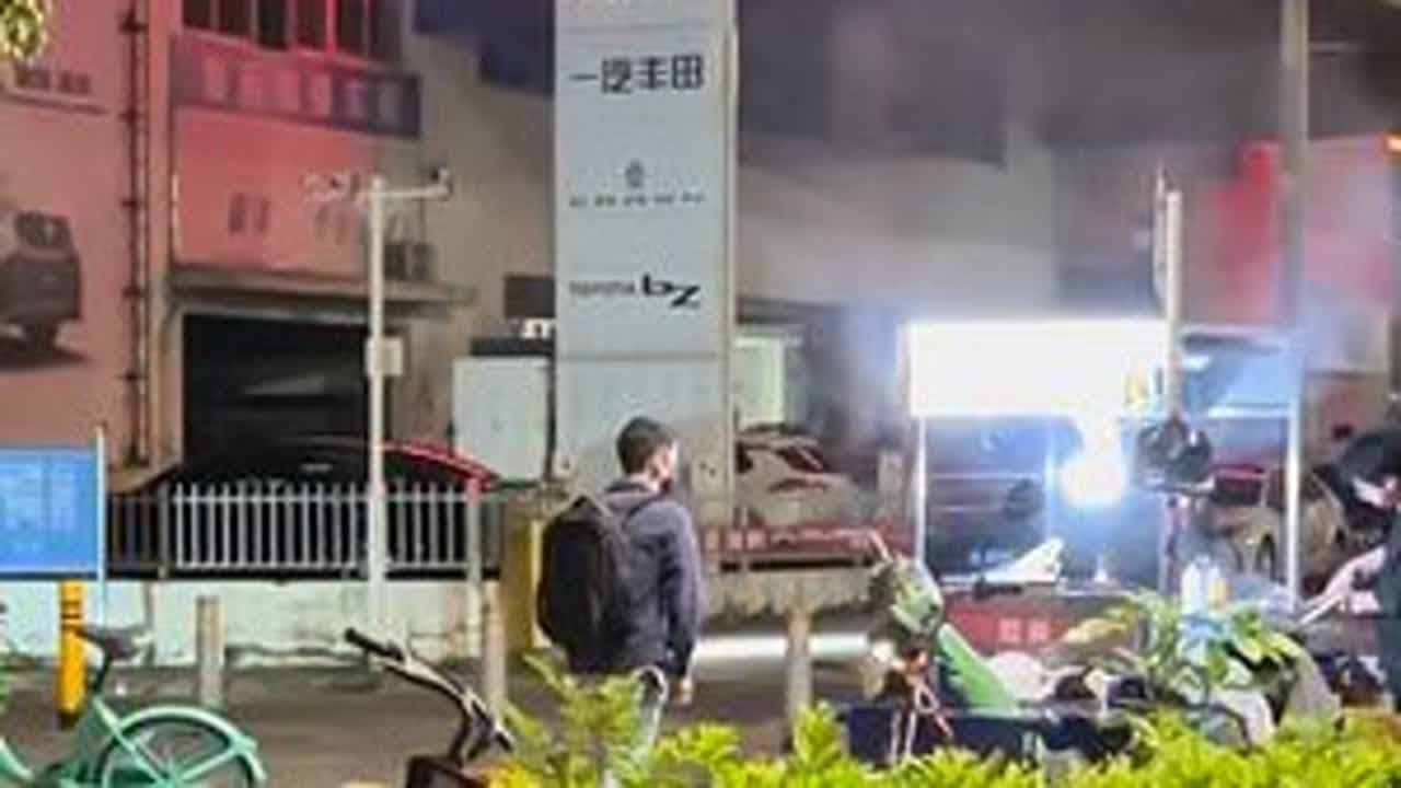 都说炒粉累，辛苦，不去想那么多，就不觉得苦了。#创业 #炒粉 #00后 #深圳故事