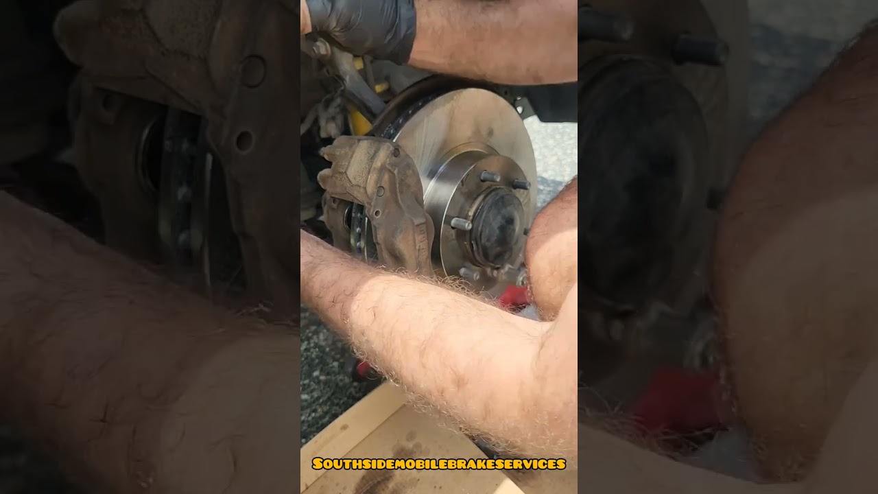 Toyota Prado 120Series Front Brake Pads and Rotors Replacement.