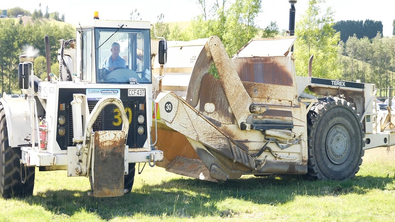2001 Terex TS14 G Motor Scraper Operating - Linton Contracting at Southern Field Days in Waimumu