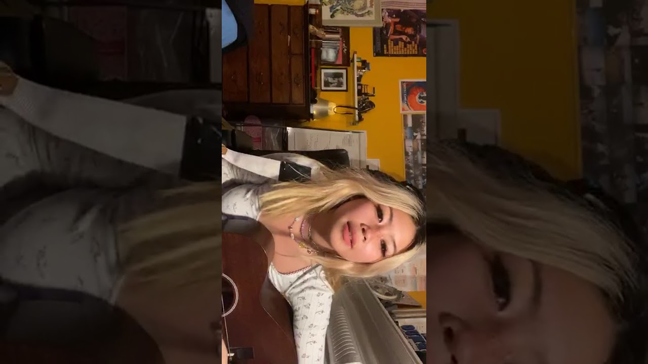 beabadoobee's Instagram Live [10.21.20]