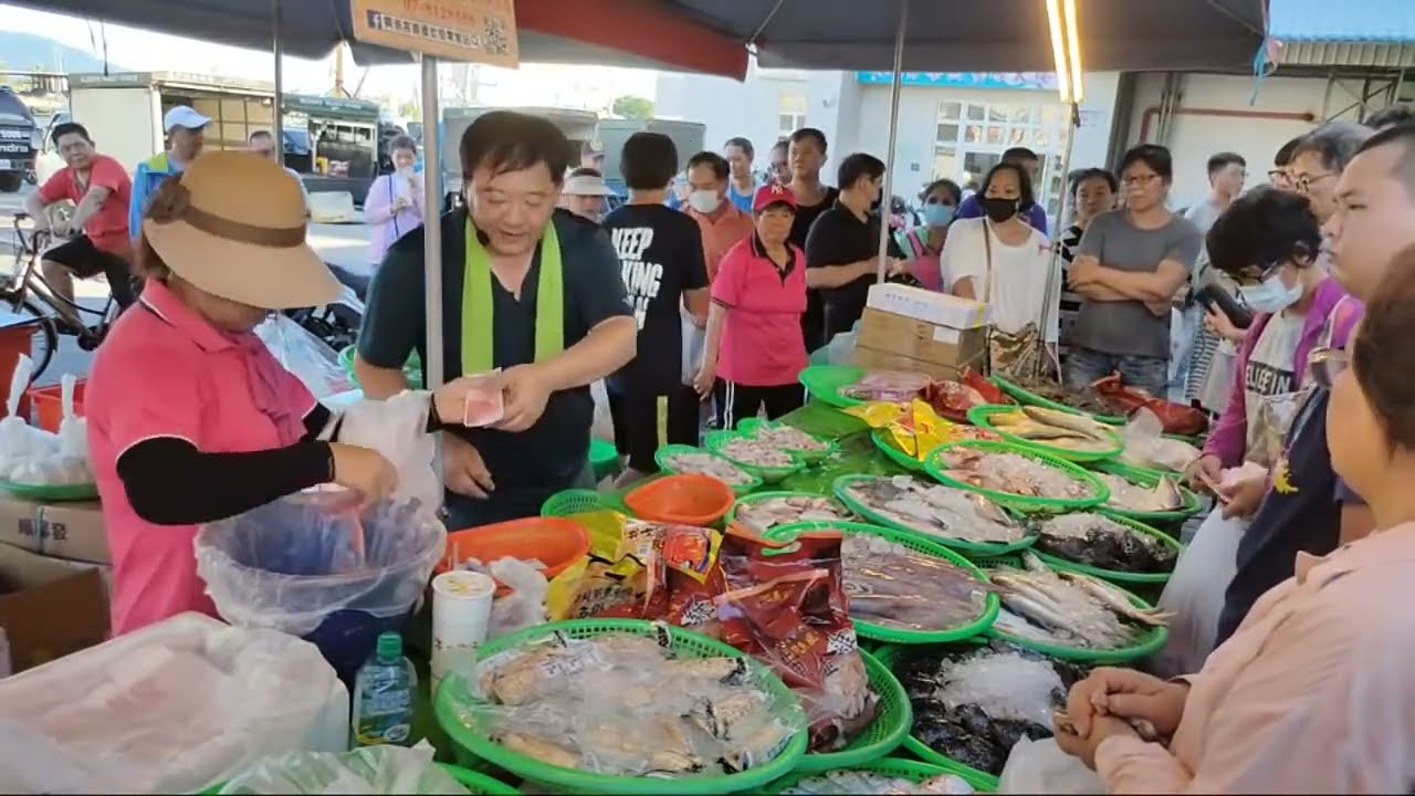 蚵仔寮興爸海鮮叫賣