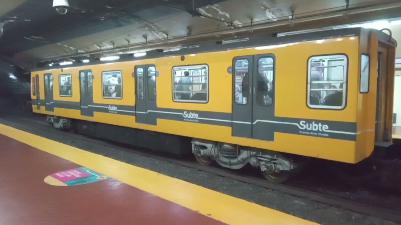 Mi Amigo Fiat Materfer Arribando y Partiendo de Estación 🚉 Pichincha Rumbo a Plaza de los Virreyes 